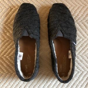 Sweater Knit, Sherpa lined TOMS